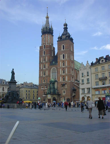 krk_mariacki_bg.jpg